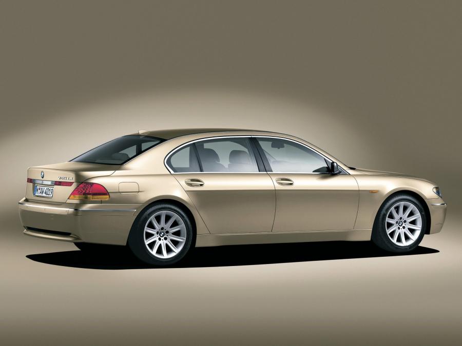  BMW 745Li 2002 года  (фото 8 из 8)